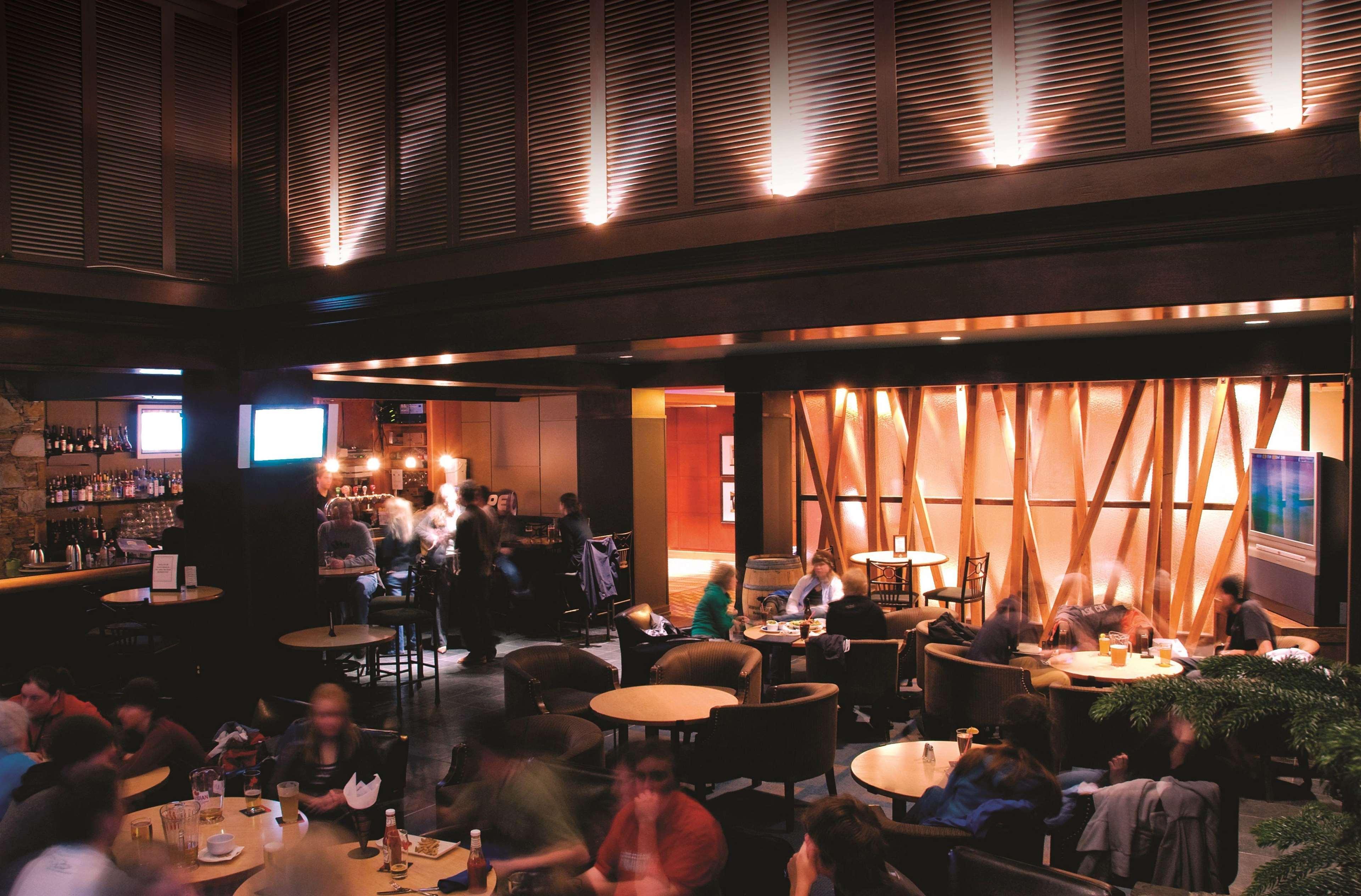 Hilton Whistler Resort & Spa Екстер'єр фото