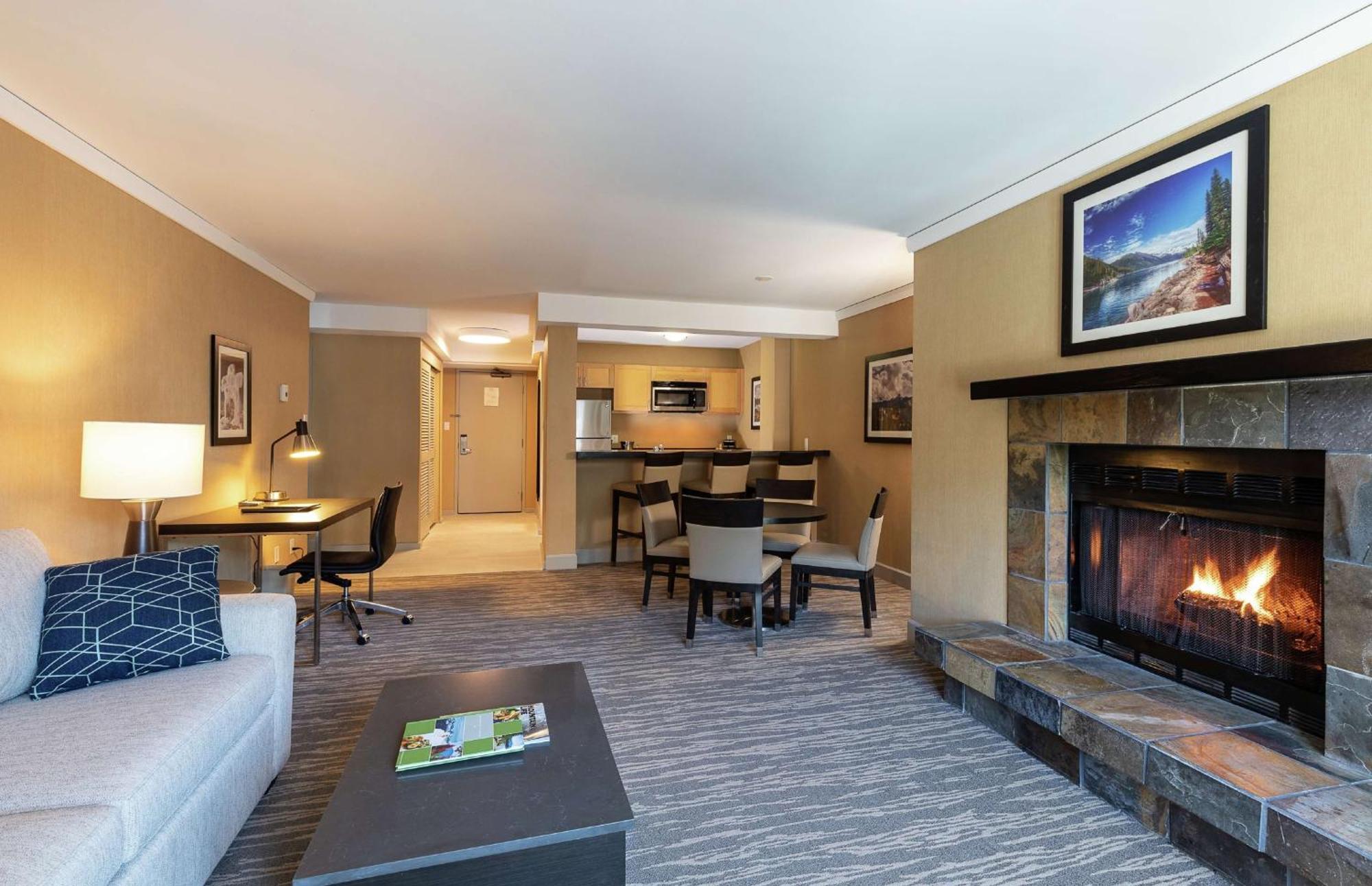 Hilton Whistler Resort & Spa Екстер'єр фото