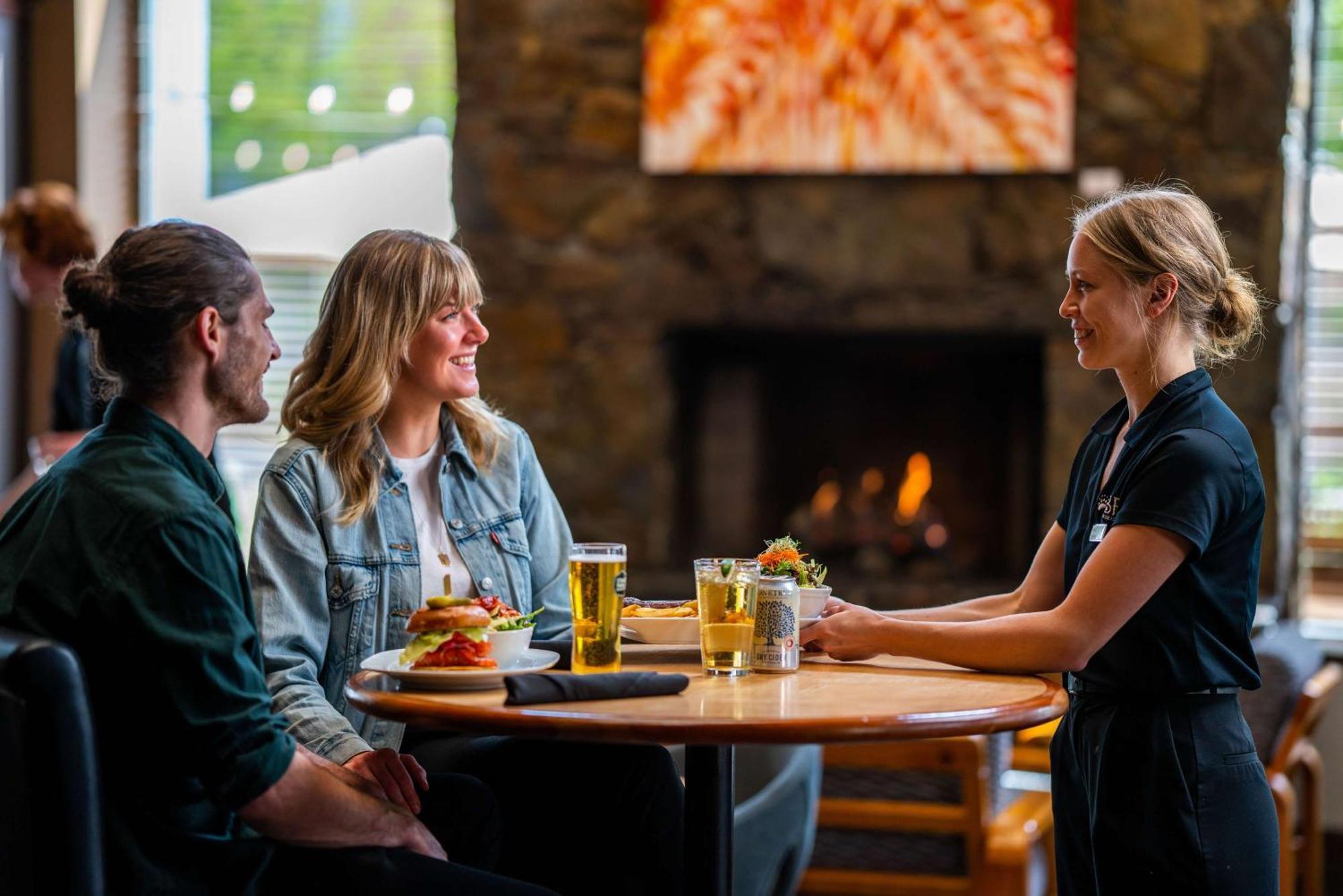 Hilton Whistler Resort & Spa Екстер'єр фото