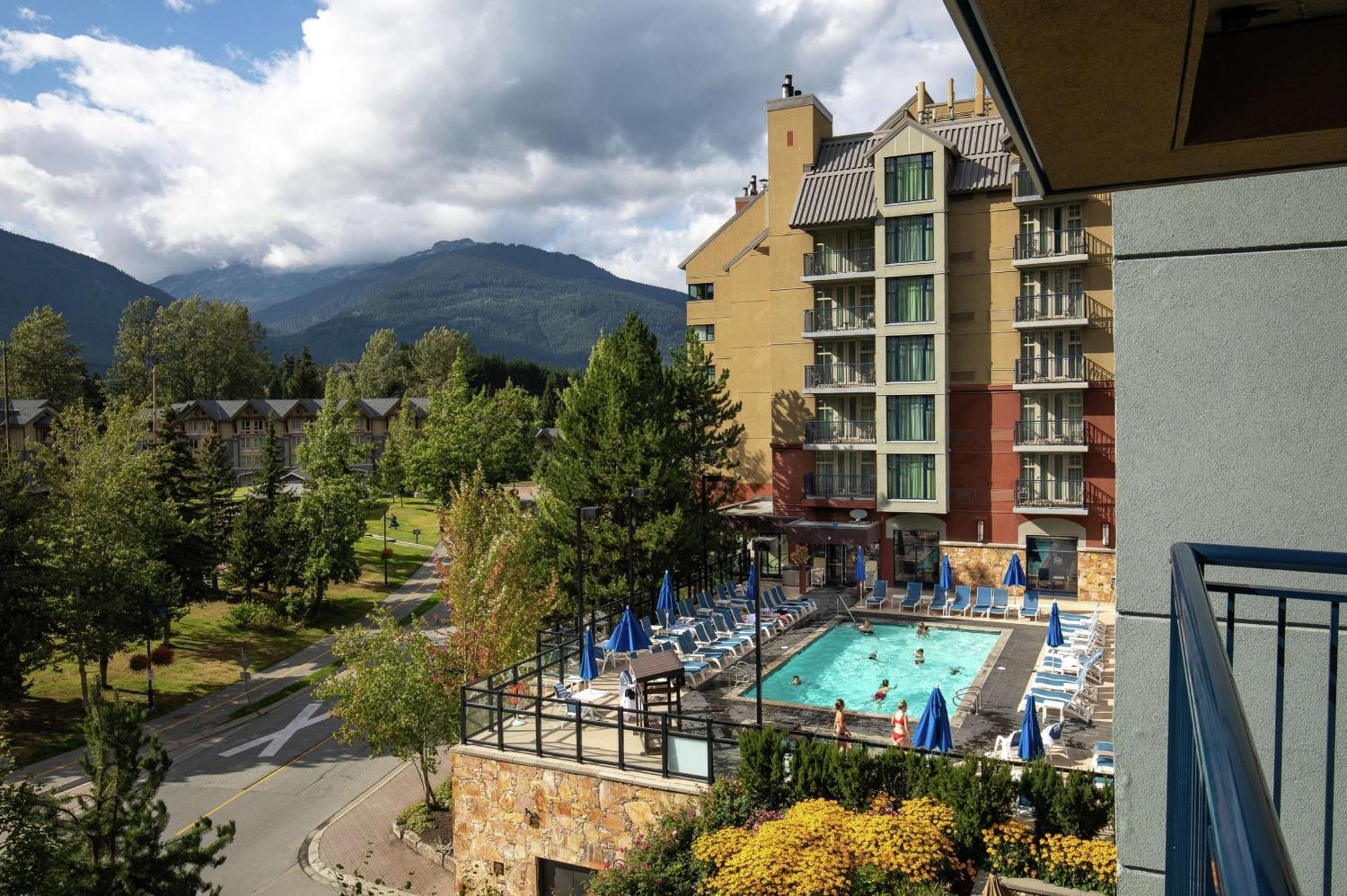 Hilton Whistler Resort & Spa Екстер'єр фото