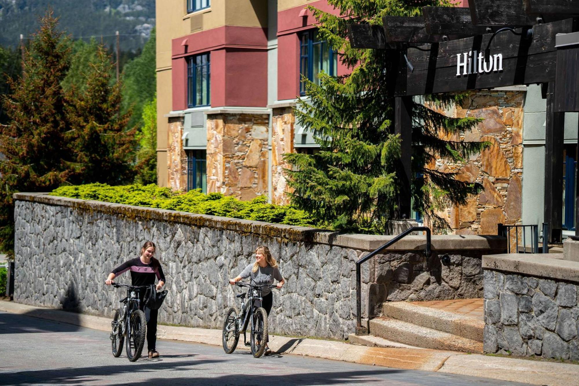 Hilton Whistler Resort & Spa Екстер'єр фото