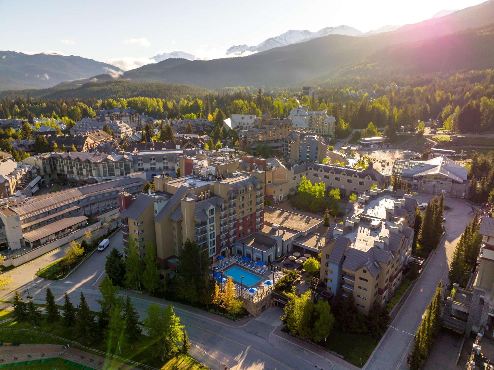 Hilton Whistler Resort & Spa Екстер'єр фото